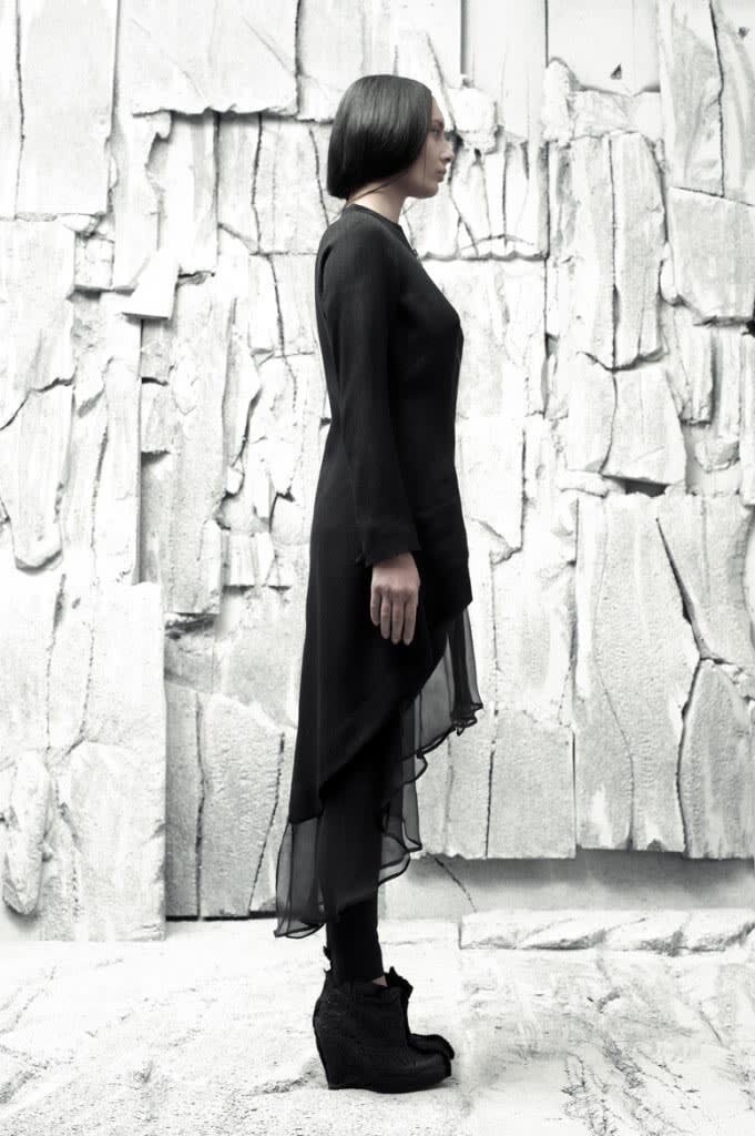 MINOAR Womenswear look 02